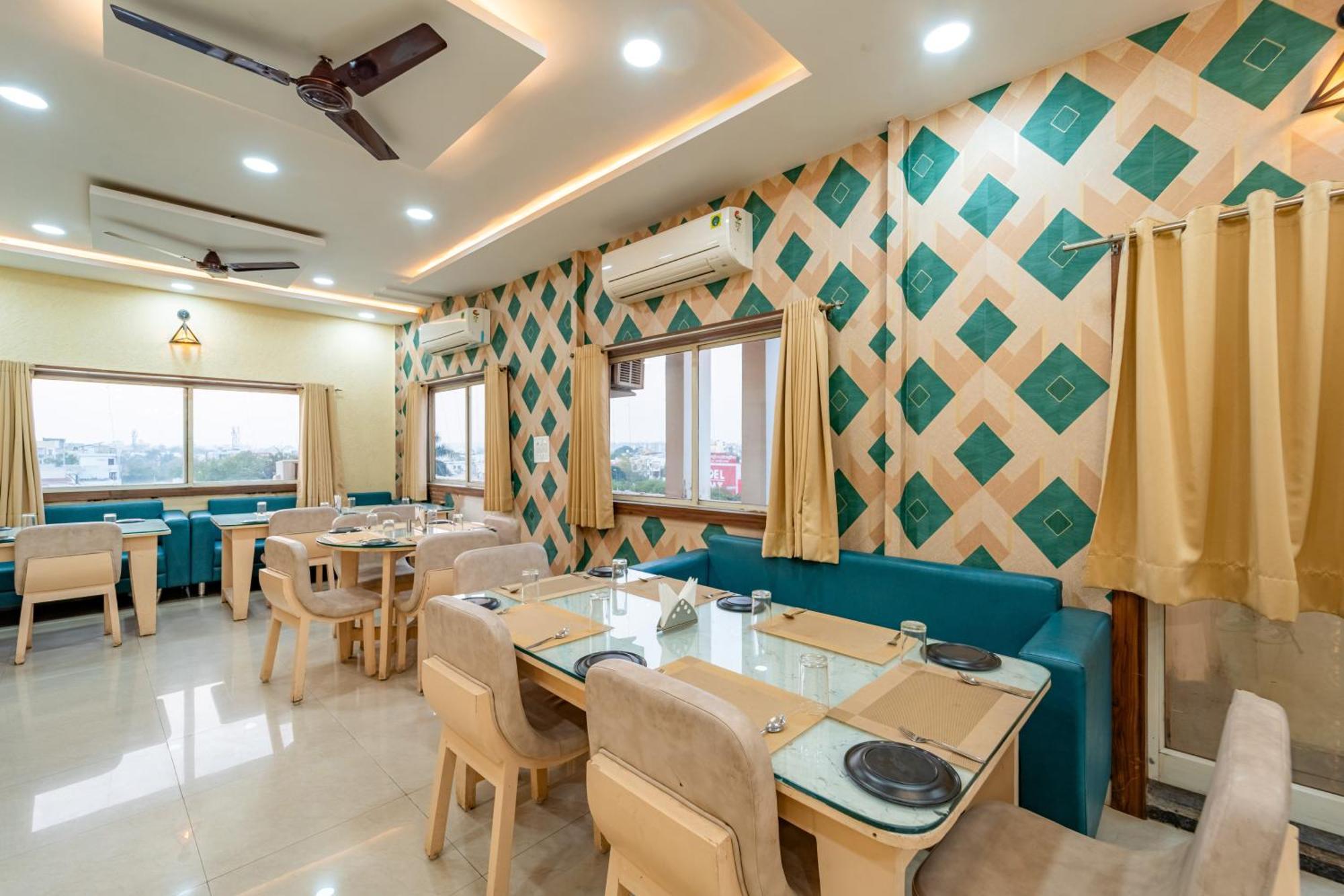 Treebo Premium Zorba Hotel Bhopal Exterior photo