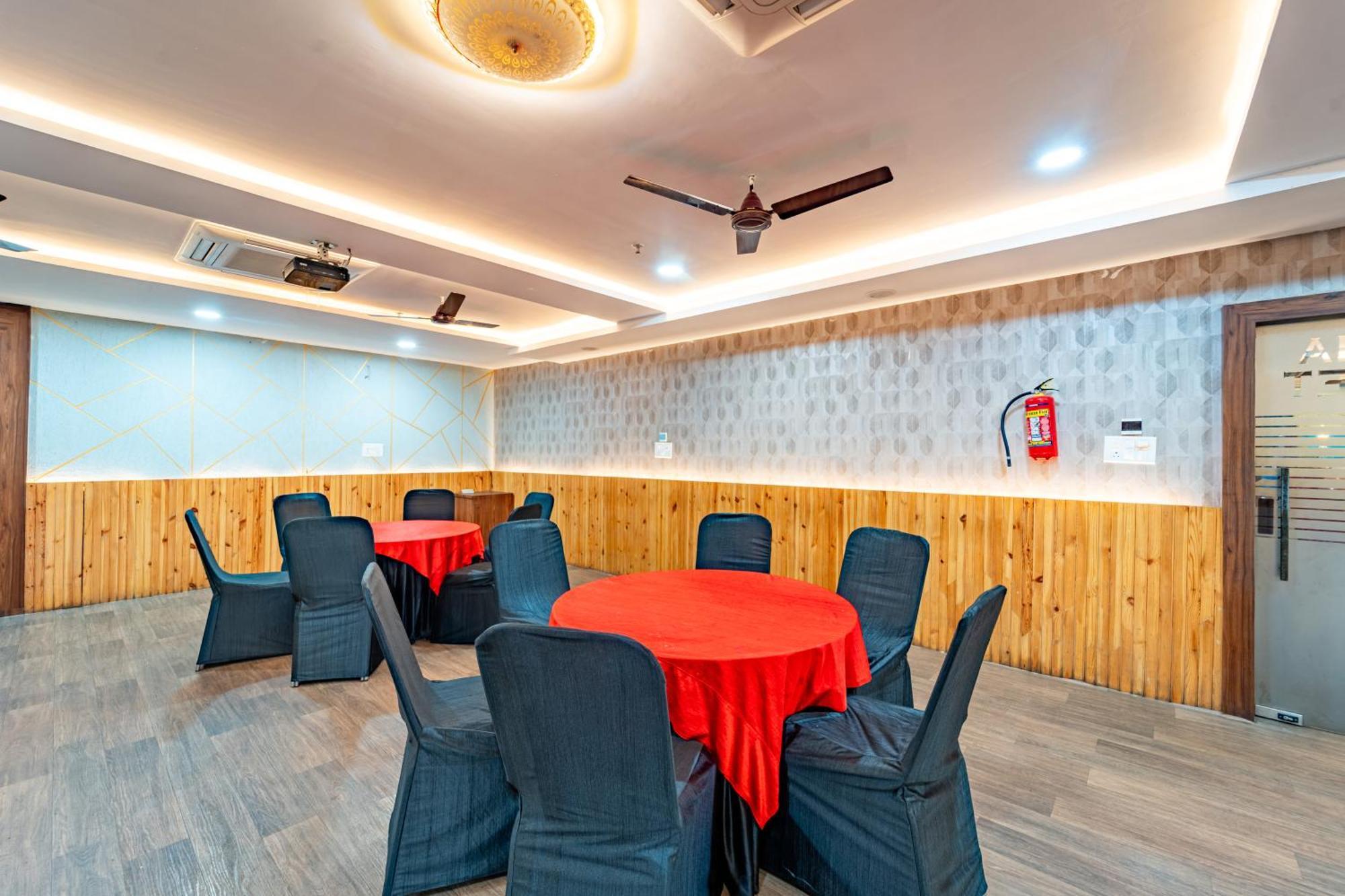 Treebo Premium Zorba Hotel Bhopal Exterior photo